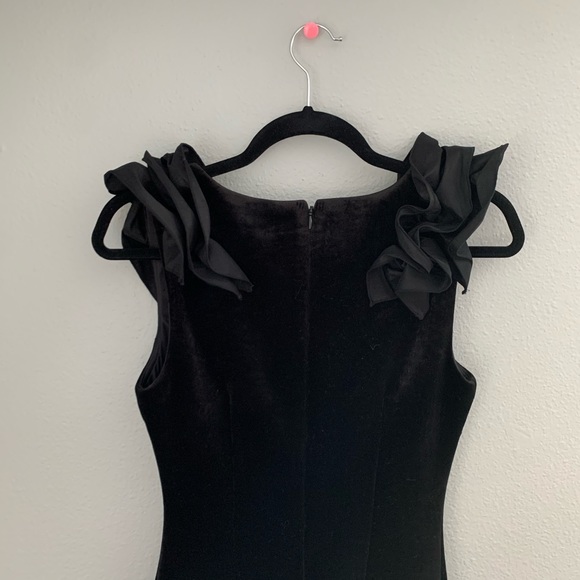 NWT CHELSEA28 Ruffle Velvet Sheath Dress - Picture 4 of 8